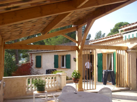 Spécialiste de l'ossature bois maison carport kiosque 